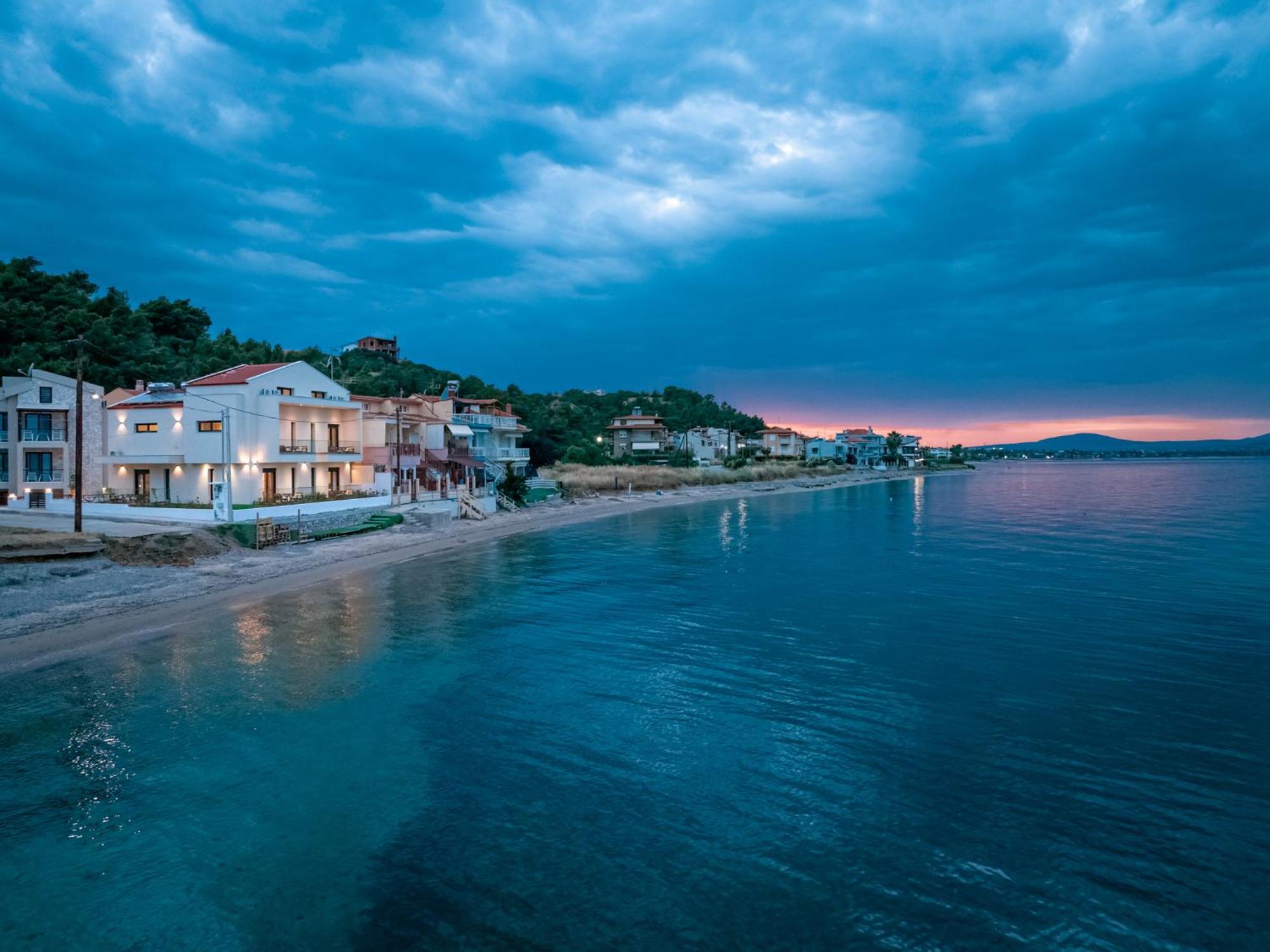 Azzurro E Verde By Rentalspro - Nea Potidaia Halkidiki Nea Poteidaia Exterior photo